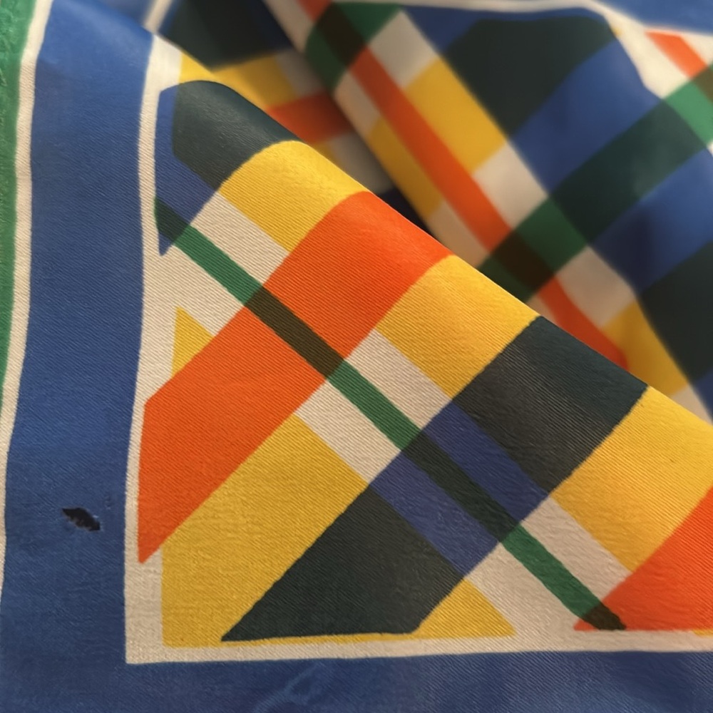 Vera by Vera Neumann 21” square Scarves - set/2 (circa 1970) - Picture 8 of 8